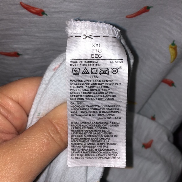 Old Navy Chili Pepper Tee XXL - Picture 4 of 4